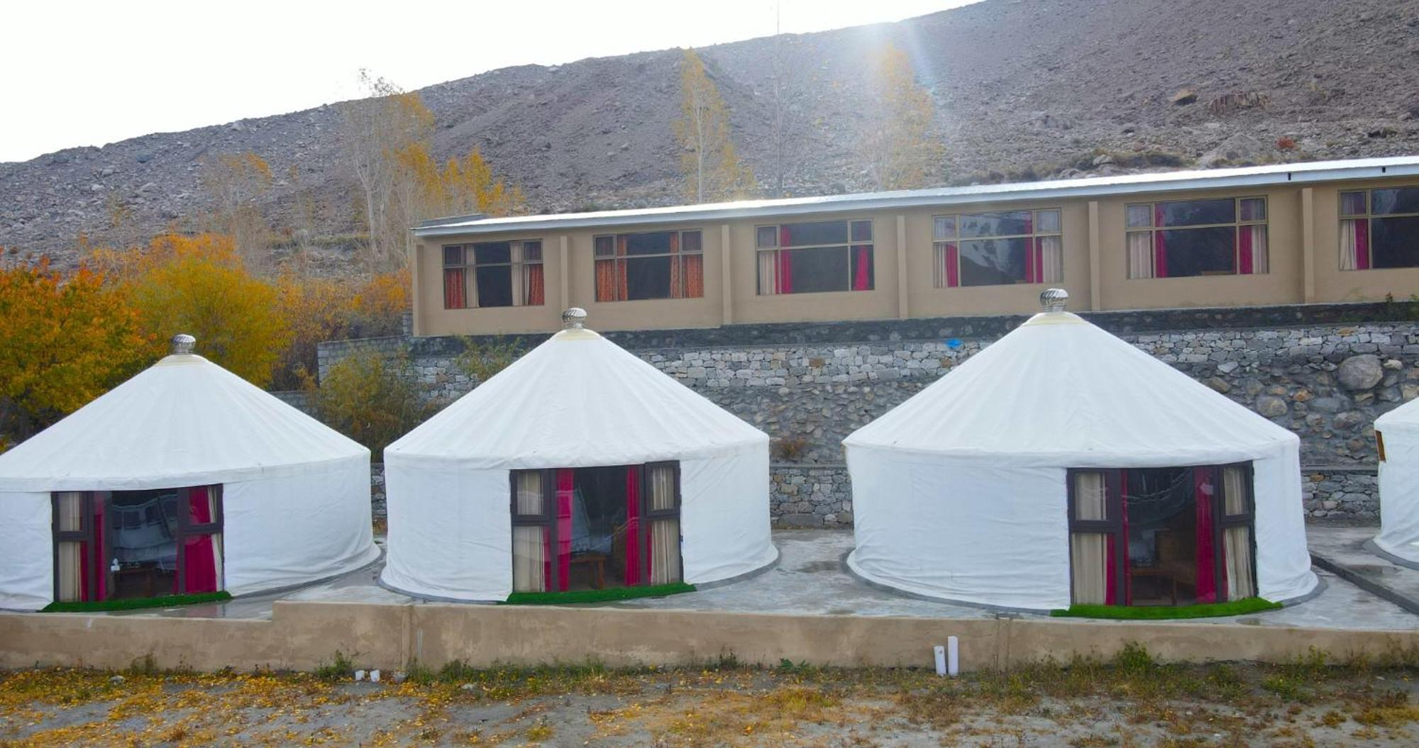 Apex Hotels And Resorts Leyurt Hussaini Karimabad  Exterior foto